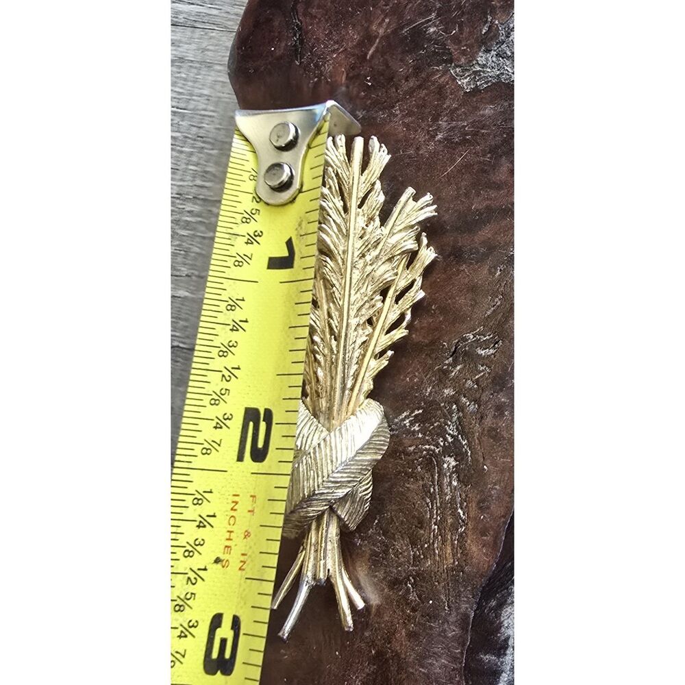 De Nicola Brooch Wheat / Palm Bundle Brushed Gold Tone  Vintage Classic - Picture 2 of 3